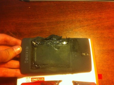 OnePlus One Meledak dan Lukai Penggunanya